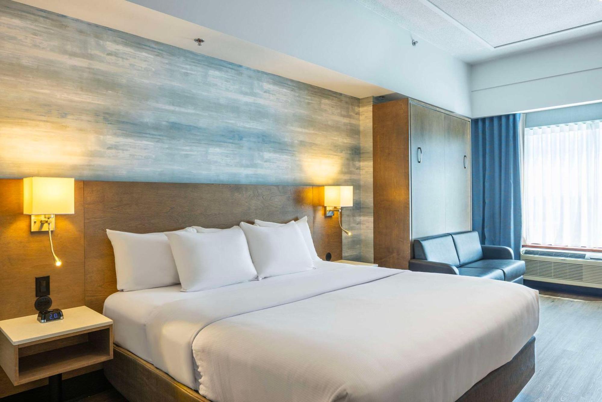 לוויס Quality Inn & Suites מראה חיצוני תמונה