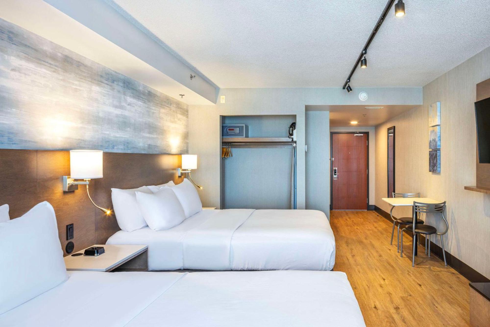 לוויס Quality Inn & Suites מראה חיצוני תמונה